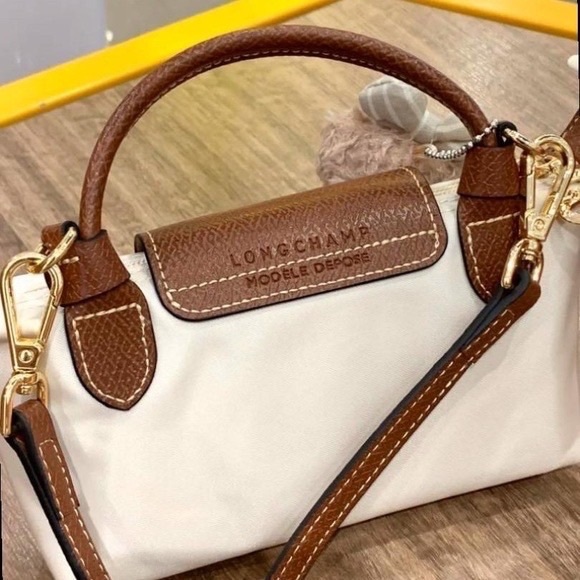 NWT Longchamp Le Pliage Original Pouch - Paper Gold Hardware 👜 - Picture 6 of 6